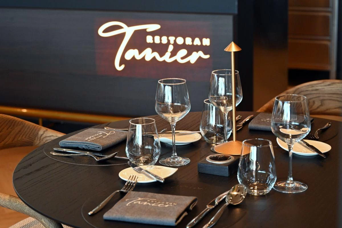 Oglašavali smo otvorenje Gradske kavane i restorana Tanier u Križevcima